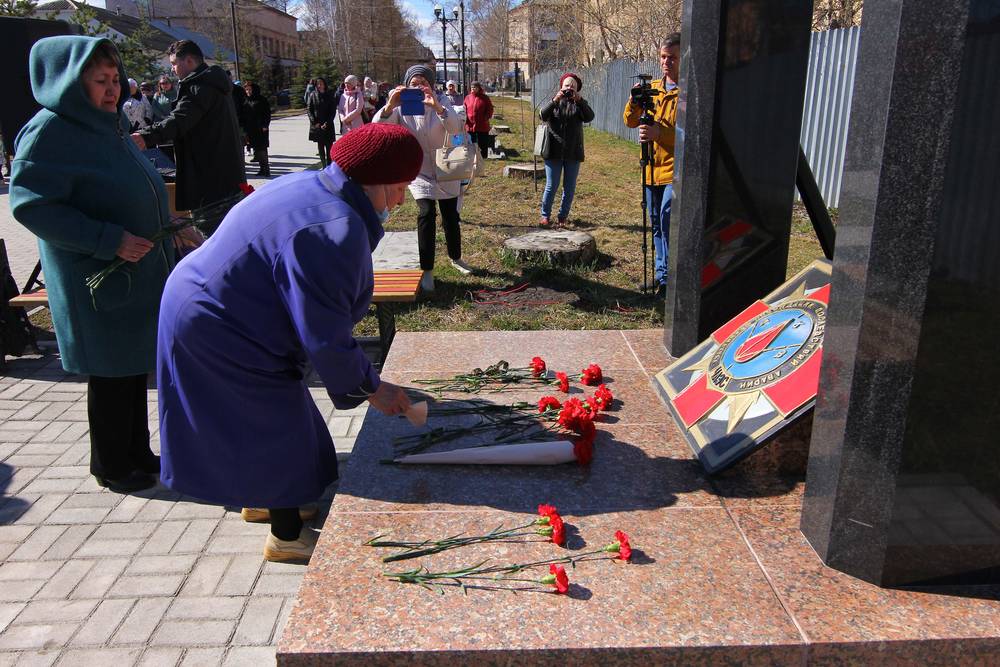 Пожар в кусе. Открытие Стеллы памяти в Залукокоаже. Открытие Стеллы памяти в Залукокоаже в 2015.