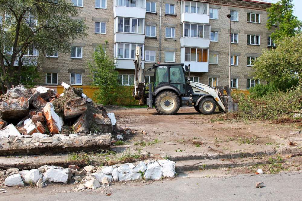 Время в кусе. Куса. Демонтаж памятника 2023. Куса Челябинск.